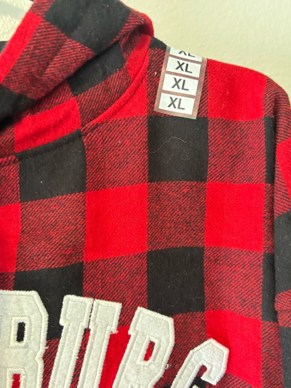 Gatlinburg Tennessee Red & Black Plaid Hoodie Sweater - Picture 7 of 13